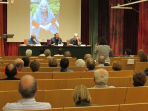 Fotografia de la sala d'actes durant l'acte de concessió del Memorial 2016